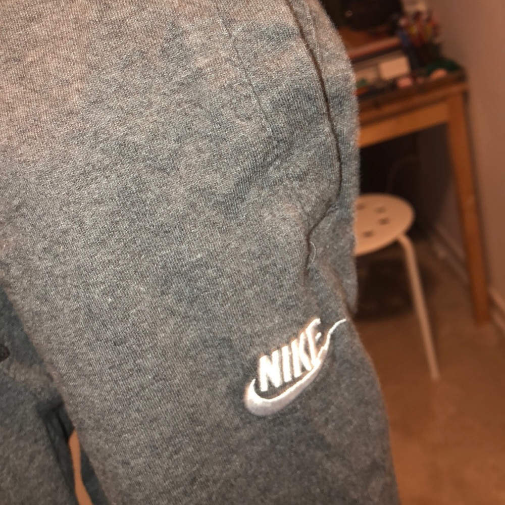gray nike sweatpants